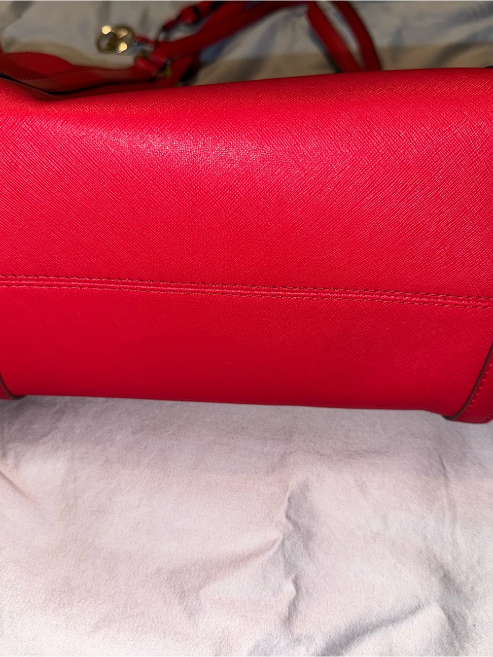 Bright Red Michael Kors Sullivan tote features Saffiano leather - Picture 4 of 7